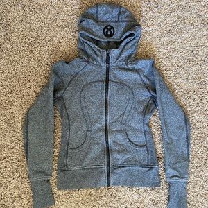 Lululemon Heather Grey Scuba Hoodie Size 6